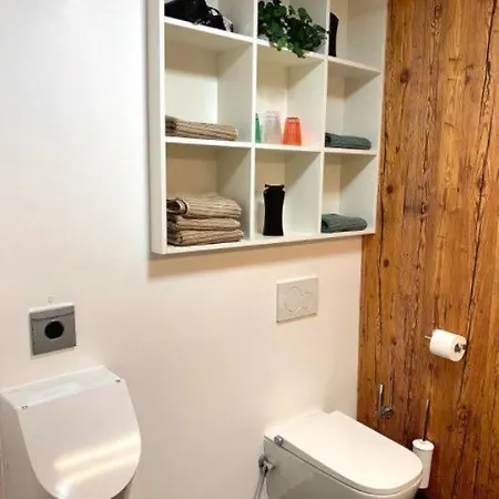 Modern Apartment, 10 Min. Away From Hbf