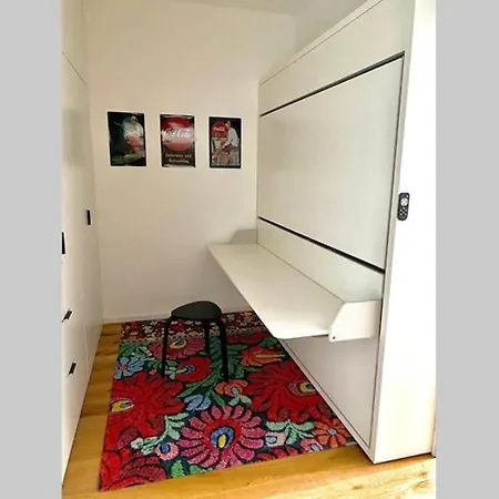 Apartment Modern Apartment, 10 Min. Away From Hbf Salzburg