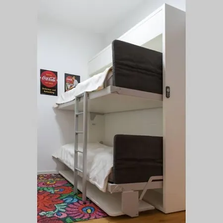 Modern Apartment, 10 Min. Away From Hbf *