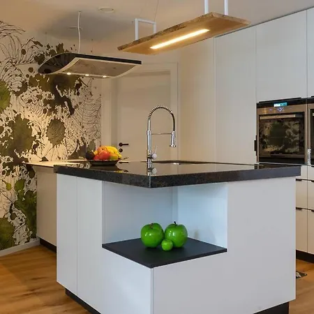 Modern Apartment, 10 Min. Away From Hbf